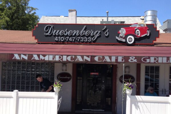 Dusenbergs American Cafe Front view